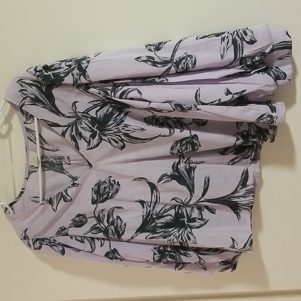 Large- Womens  lavendar Blouse